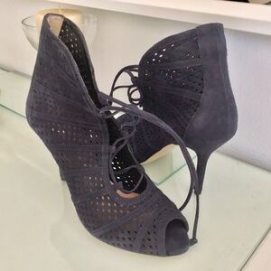 FINAL Markdown - NWOB - Vince Camuto Signature Suede Heels